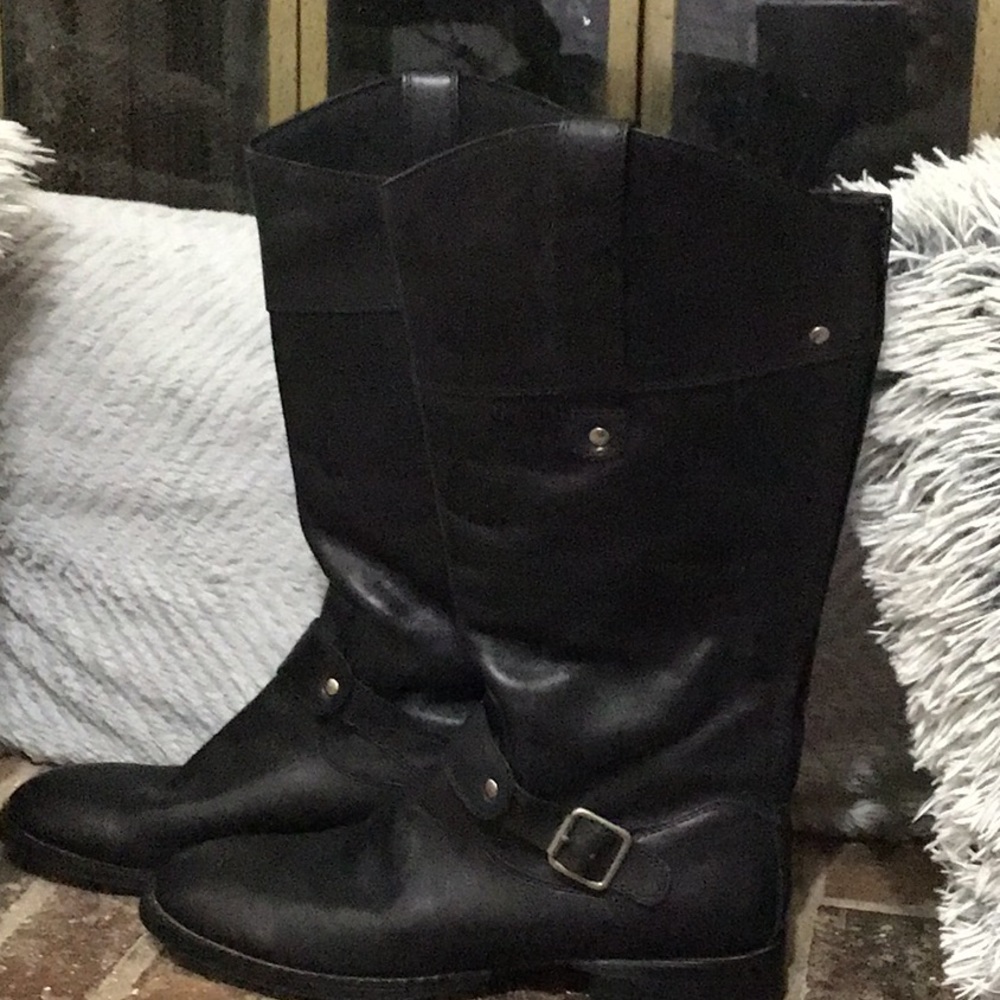 Black Durango zip boots